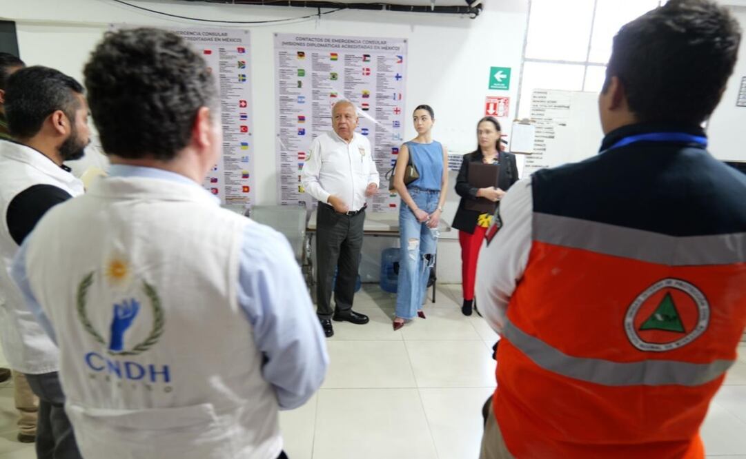 Francisco Garduño constata eliminación de puertas y candados en estación migratoria de Reynosa. Foto Especial