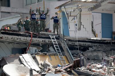 Incifo recibe 59 cuerpos provenientes de derrumbes por sismo