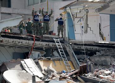 Incifo recibe 59 cuerpos provenientes de derrumbes por sismo