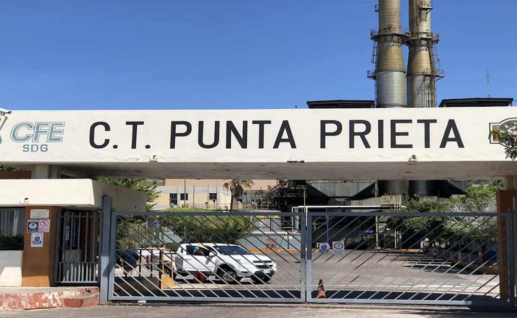 Apagones dejan sin luz a una veintena de colonias en La Paz, BCS; semáforos y clases resultan afectados.
Foto: Especial.