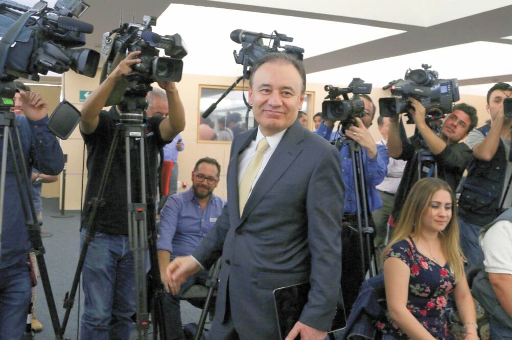 El secretario de Seguridad Pública, Alfonso Durazo Montaño, aseguró que se siguen todas las líneas de investigación en la desaparición de migrantes. Foto: CARLOS MEJÍA. EL UNIVERSAL