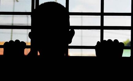 Detienen a 5 federales ligados al robo de hidrocarburos