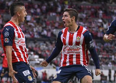 Chivas pierde a dos futbolistas para enfrentar a Pumas