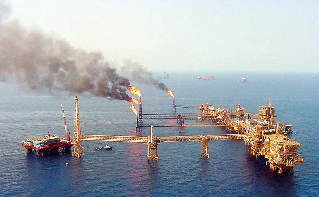 A la baja, producción de gasolinas: Pemex