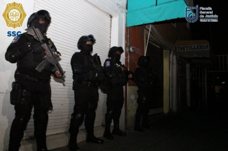 Tras cateo, caen 3 sujetos, aseguran armas, cartuchos útiles y drogas en Venustiano Carranza