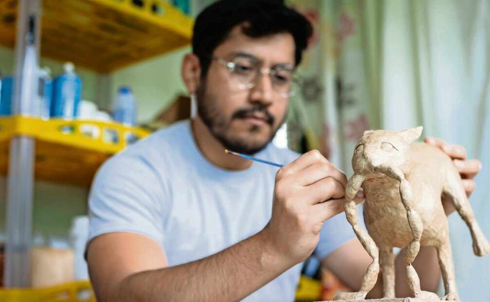 Hay muchos prejuicios por parte de la sociedad y consideran flojos y marihuanos a los artistas, comentó el artista plástico 19 de enero. Foto: Mario Arturo Martínez / EL UNIVERSAL