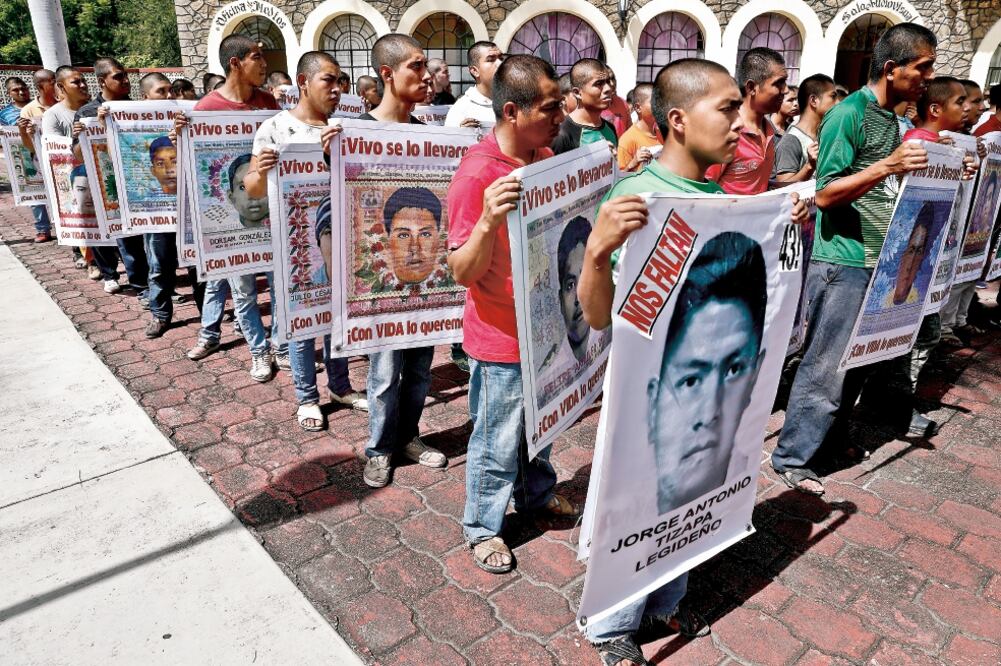 Los normalistas advierten que no dejarán de pedir justicia (ESPECIAL)