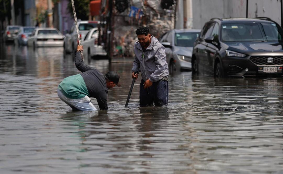 Lluvias azotan a Iztapalapa; al menos mil 66 viviendas están afectadas por severas inundaciones, informa alcaldía (28/09/2025). Foto: Diego Simón / EL UNIVERSAL