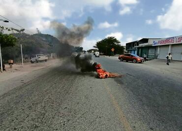 Caravana migrante retoma su camino hacia Oaxaca