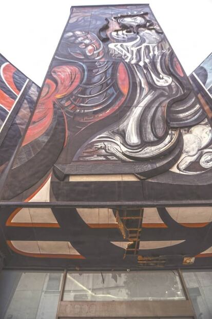 Proyecto del Polyforum Siqueiros sin fecha ni acuerdos