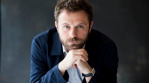 El escritor italiano Paolo Giordano reflexiona sobre el Covid-19 en ensayo 