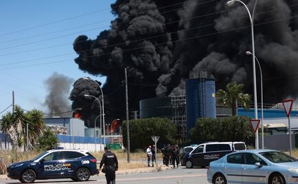 Ocurre fuerte explosión en planta química cerca de Sevilla, España; no hay reporte de heridos