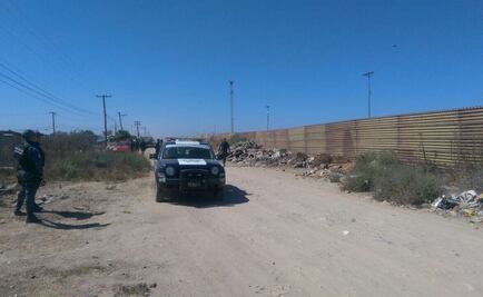 Refuerza EU muro fronterizo con México; comienzan en Calexico