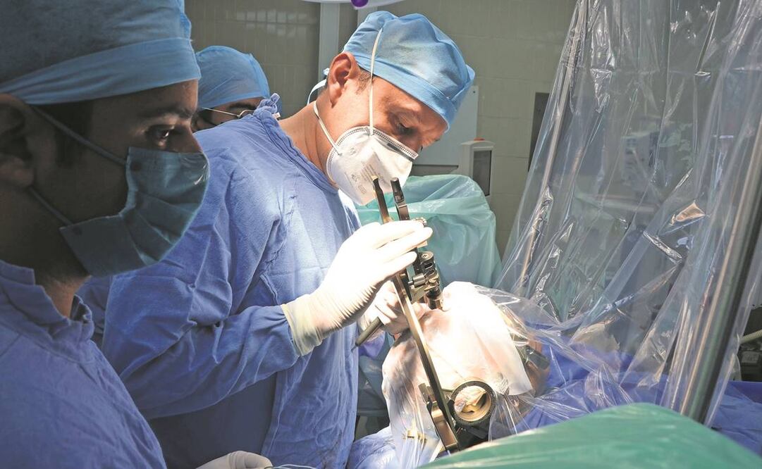 El procedimiento se realiza exclusivamente en la Unidad de Alta Especialidad del Centro Médico Nacional La Raza. Foto: Especial
