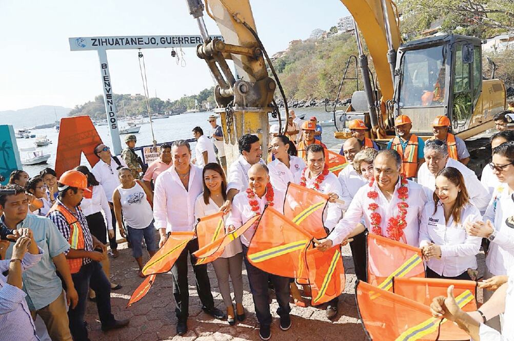El gobernador, Héctor Astudillo Flores, declaró en el banderazo de construcción que la obra cumple con todos los estudios y requisitos solicitados por las autoridades.