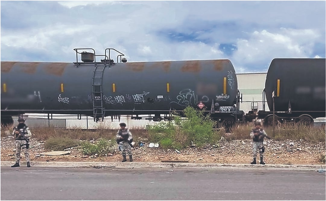 Los 129 carrotanques asegurados en Coahuila tenían sellos con la leyenda Lambrucar, empresa con sede en Houston, Texas, Estados Unidos, y con sucursales en México. ARCHIVO EL UNIVERSAL