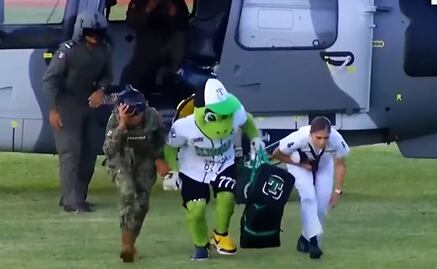 Uso de helicóptero en partido de beisbol, con el fin de acercar a la Marina con la sociedad, aclara Semar