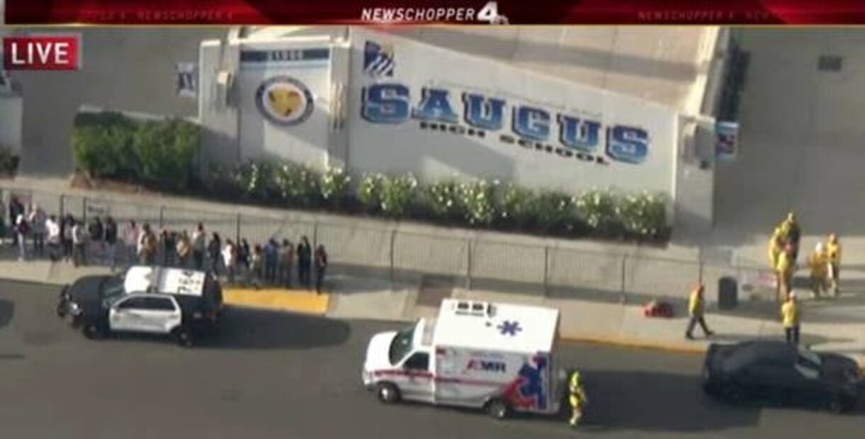 Arrestan a sospechoso de tiroteo en escuela de Santa Clarita, California