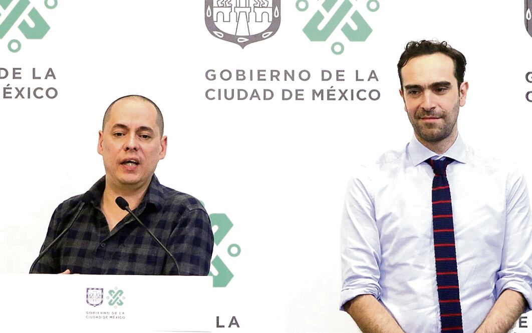 José Merino, titular de la Agencia Digital de Innovación Pública (ADIP), y Andrés Lajous, secretario de Movilidad capitalino, en la presentación del plan. ESPECIAL