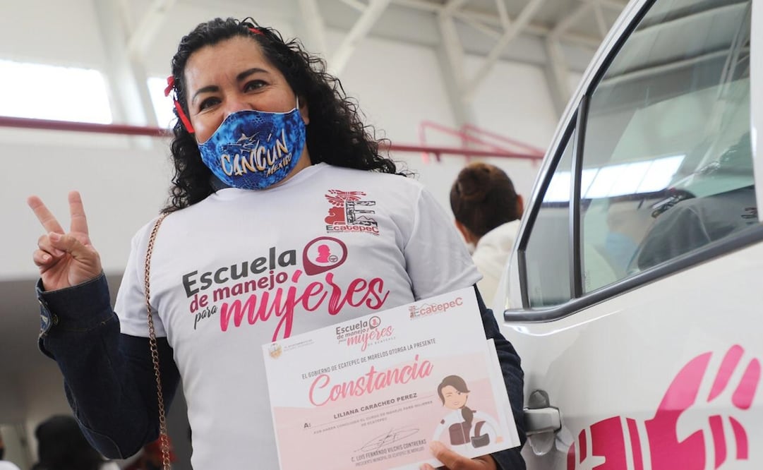 Mil 370 alumnas aprendieron a conducir un vehículo. Foto: Especial 