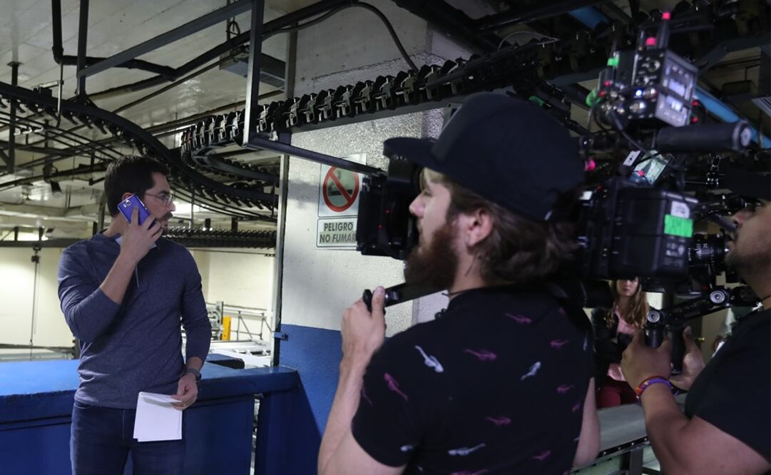 Manuel Balbi, quien encarna al periodista Héctor Bernal, tratará de descubrir en la serie cuál fue la causa de la muerte de su hermana