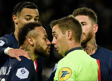 Neymar fue expulsado en cuestión de segundos en su regreso con el PSG