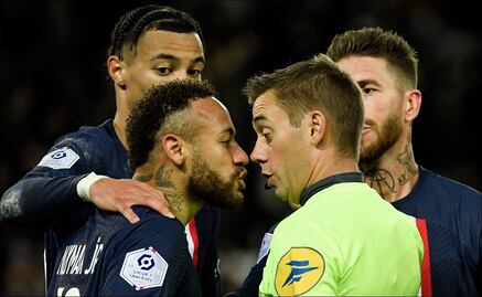 Neymar fue expulsado en cuestión de segundos en su regreso con el PSG