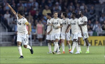 Carlos Vela anota tremendo golazo con el LAFC
