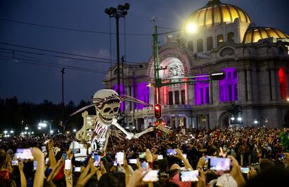 Despertaron de ultratumba para tomar la CDMX; así se vivió el Desfile de Día de Muertos 2022