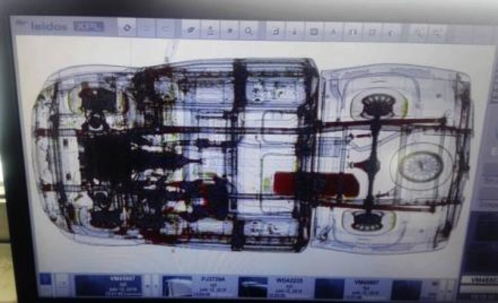 Sedena asegura 95 litros de metanfetamina líquida en Sonora