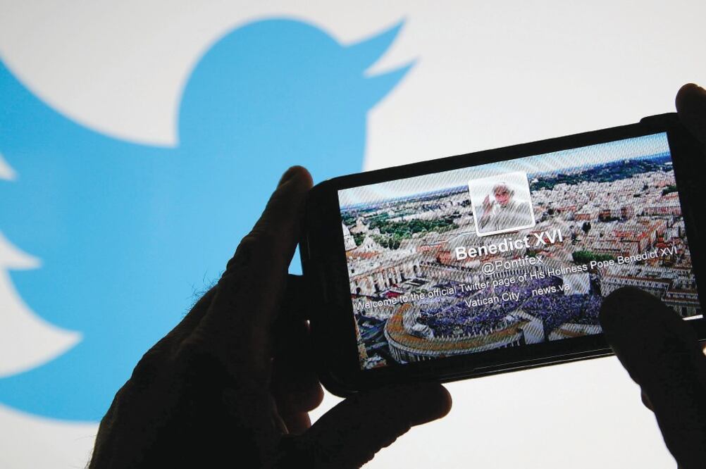 El 12 de diciembre de 2012 la cuenta de Twitter @ Pontifex fue puesta en marcha por el entonces papa Benedicto XVI (ARCHIVO EL UNIVERSAL)