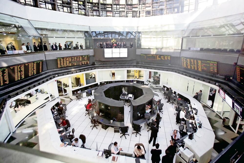 Acciones de Televisa caen más de 10%