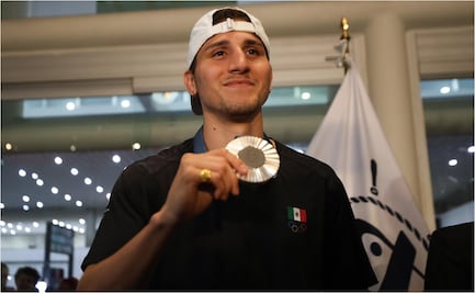 El boxeador Marco Verde desmiente supuesta venta de su coche para viajar a París: Ni carro tenemos