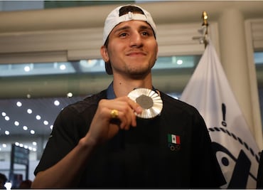 El boxeador Marco Verde desmiente supuesta venta de su coche para viajar a París: Ni carro tenemos