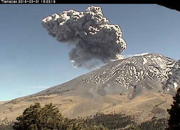 Popocatépetl volcano spews 72 exhalations
