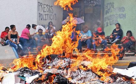 Who controls education in Mexico?