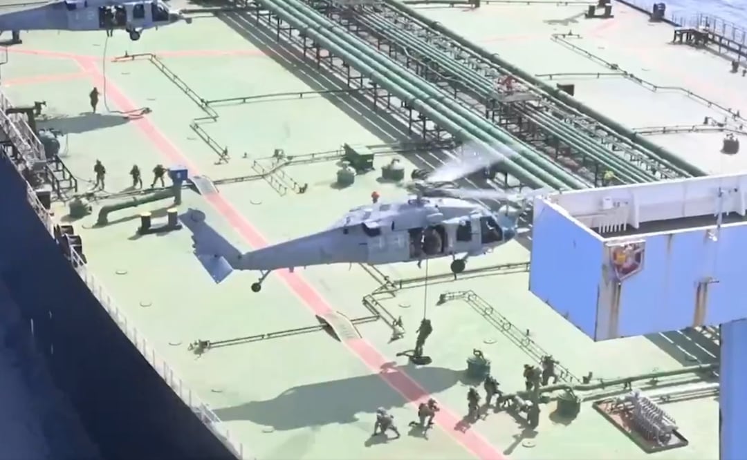 EU interceptó y abordó un buque cisterna sancionado que navegaba con crudo iraní en el Índico. Foto: X / Vía @DeptofWar