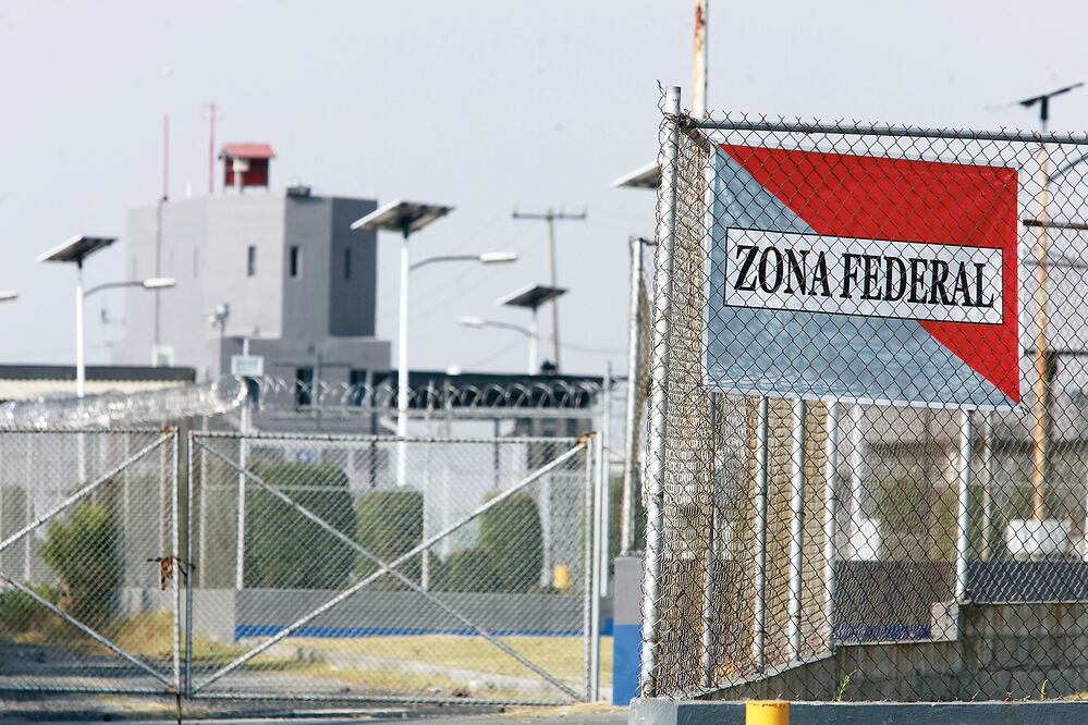 La Procuraduría General de la República analiza el fallo del Poder Judicial para determinar si apela ante tribunales la liberación de los custodios, quienes fueron consignados el 17 de julio pasado. (ARCHIVO EL UNIVERSAL)