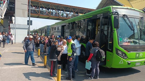 Unidades de RTP apoyan a usuarios de Línea B del Metro; seis estaciones no dan servicio por obras de mantenimiento