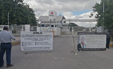 Jubilados y trabajadores de Pemex protestan por servicios de salud en Yucatán 