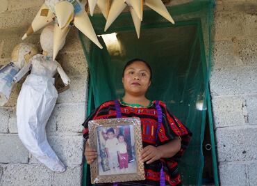 Así expone su talento en YouTube Edith, la hermana de Yalitza Aparicio