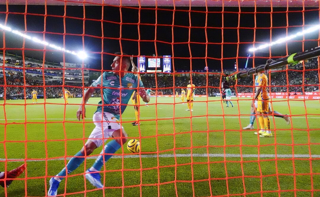 Ángel Mena anota gol, durante el partido correspondiente a la Jornada 1 del torneo Clausura 2024 entre León y Tigres - Foto: Imago7