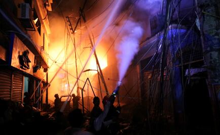 Reportan 69 muertos tras incendio en edificio de Daca, Bangladesh 