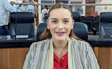 Organizan baby shower en salón del Congreso