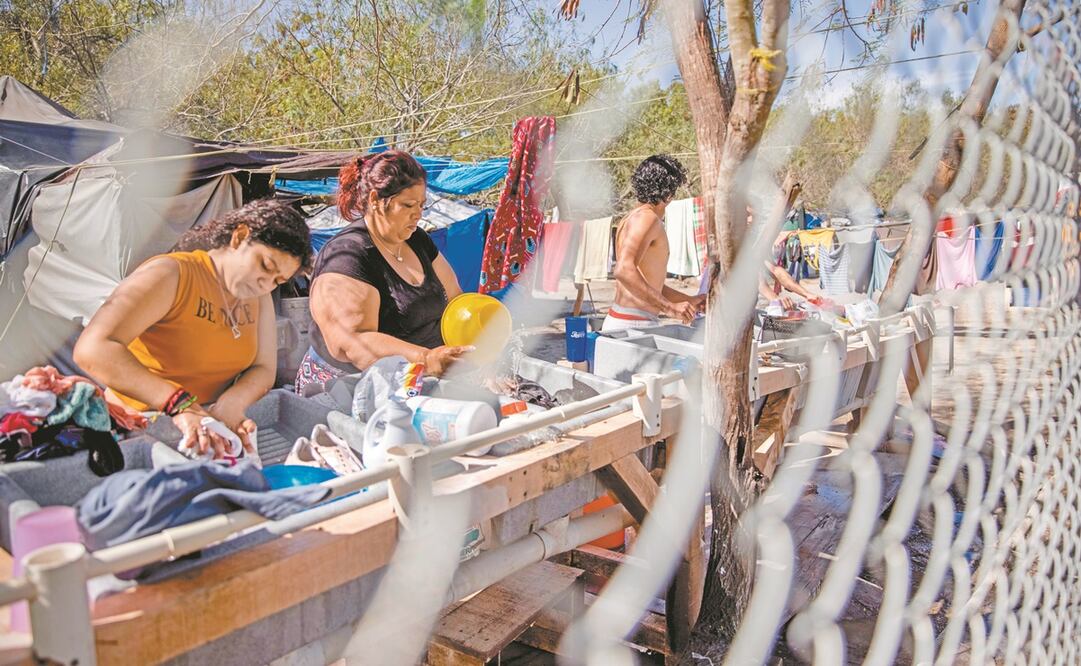 Cerrar el campamento de migrantes que está en Matamoros y asegurar que hay otras posibilidades para personas que llegan a la frontera son algunas de las prioridades del gobierno de EU. Foto: AP