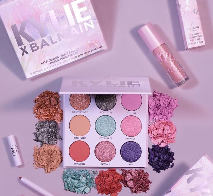 La colección juega con tonos pastel y texturas metálicas Foto: Instagram