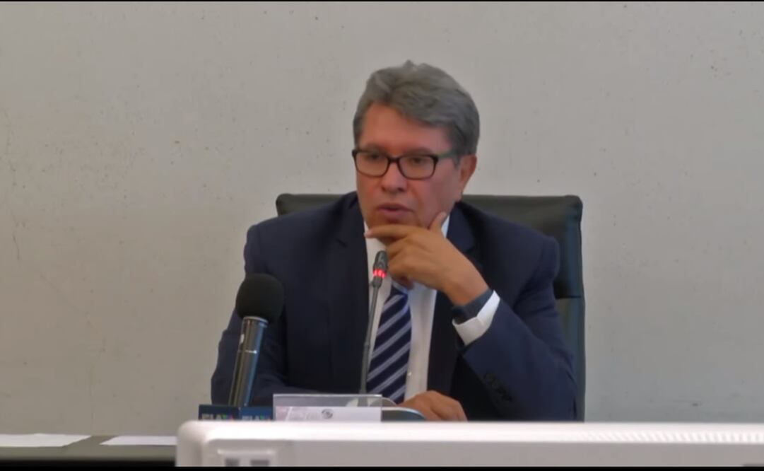 Líder de la Jucopo en el Senado, Ricardo Monreal, en conversación con medios de comunicación. Foto: Captura Twitter @RicardoMonrealA