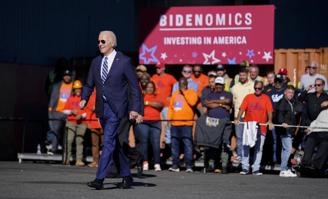 El presidente Joe Biden en la Tioga Marine Terminal en Filadelfia, el 13 de octubre de 2023. Foto: AP