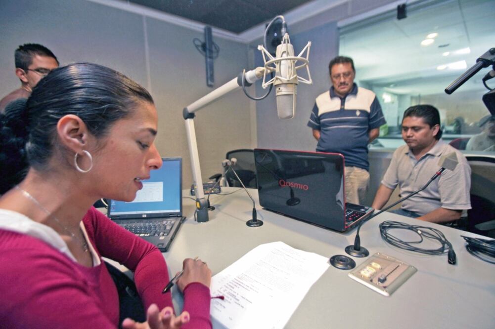 Todos los grupos radiofónicos que operan en el país se han interesado en la compra de 50% de Radiópolis que Televisa tiene en su poder (ARCHIVO EL UNIVERSAL)