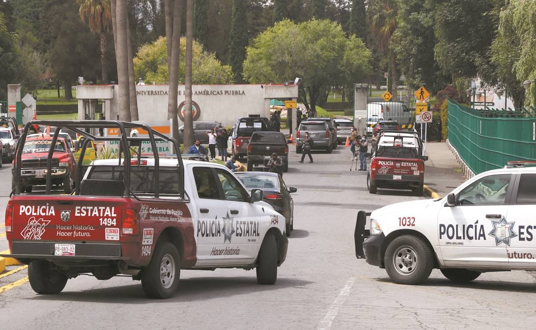 Elementos de la policía estatal resguardan las instalaciones, pues según se informó, el patronato solicitó posesión de las instalaciones. Foto: Omar Contreras. EL UNIVERSAL